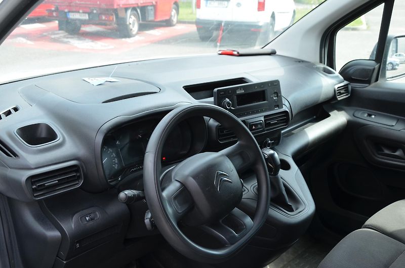 Citroën Berlingo (2020) 1.5BlueHdi VAN L1 100k - fotka 5 z 8