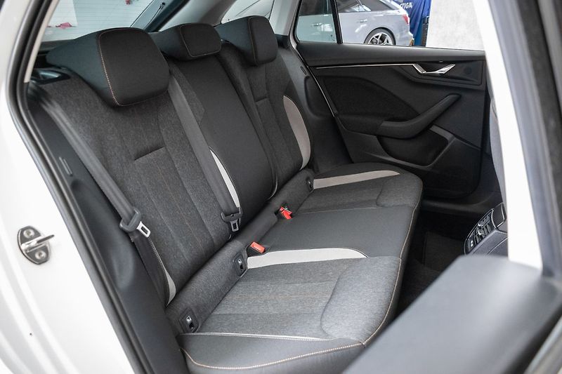 Škoda Scala 1.0 TSI G-TEC STYLE*DPH*ČR 1.M - fotka 12 z 38