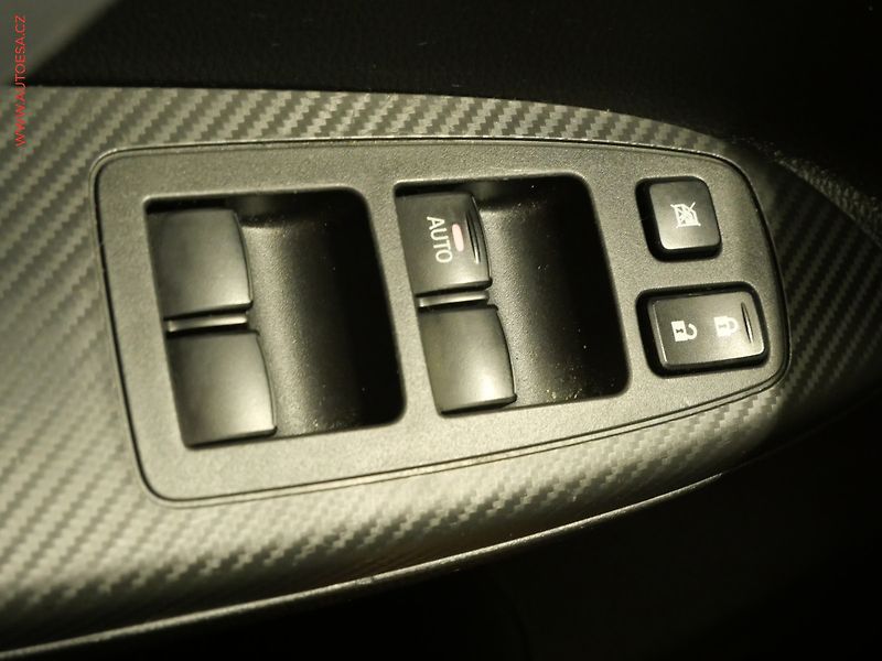 Mitsubishi Eclipse Cross (2018) 1.5 T- MIVEC, 1.maj,ČR, AT - fotka 14 z 22