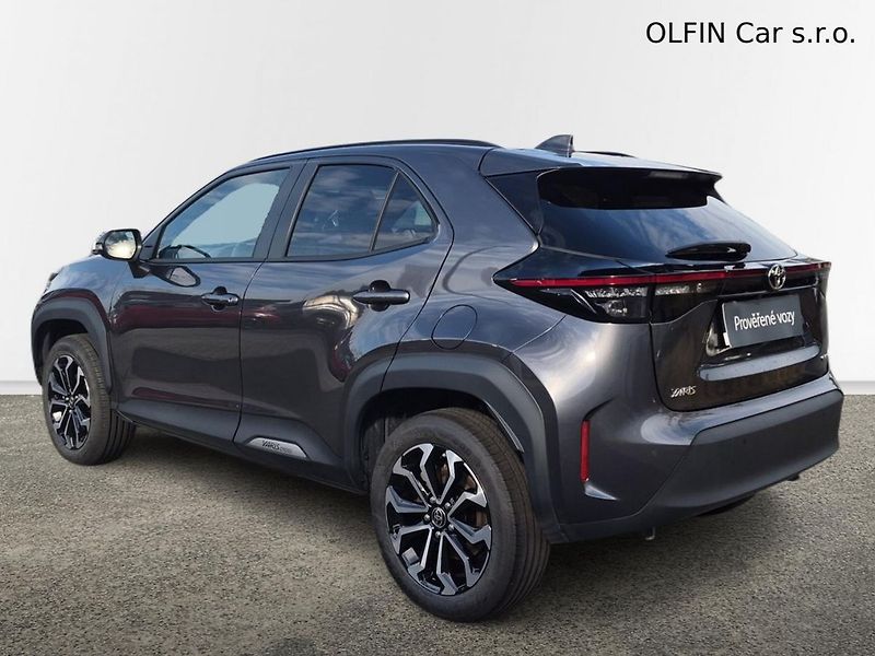 Toyota Yaris Cross 1,5 HEV FWD Style 85kW - fotka 4 z 26