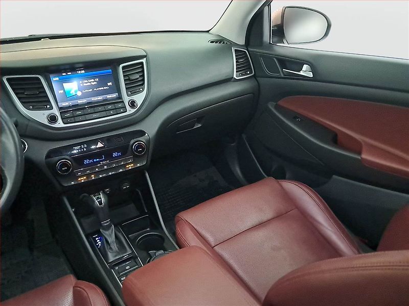 Hyundai Tucson (2016) Premium 1.7 CRDi, Automat, ČR - fotka 8 z 23