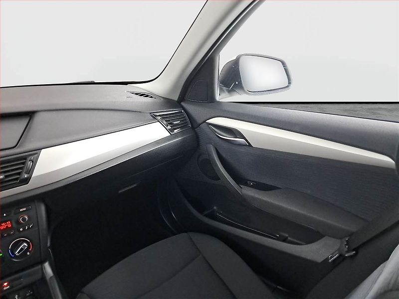 BMW X1 (2014) sDrive16d, Park. senzory - fotka 8 z 15