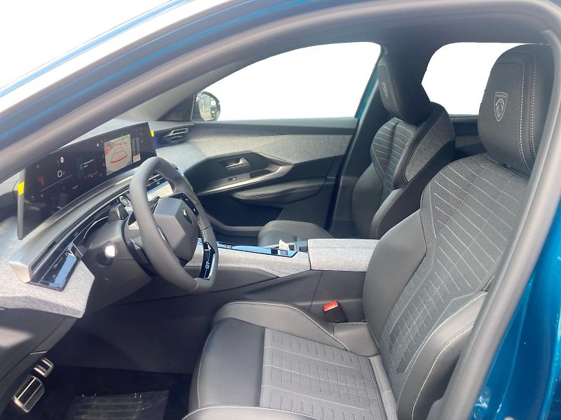 Peugeot 5008 (2026) GT SUMMER BLUE(3) Hybrid 145  - fotka 9 z 15
