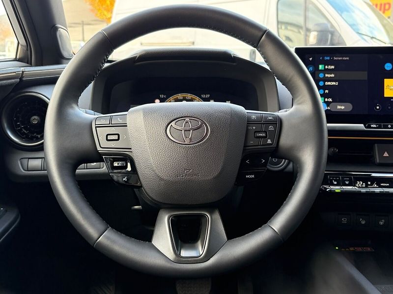 Toyota C-HR 2.0L HEV (4x4)  Executive Prem - fotka 8 z 21