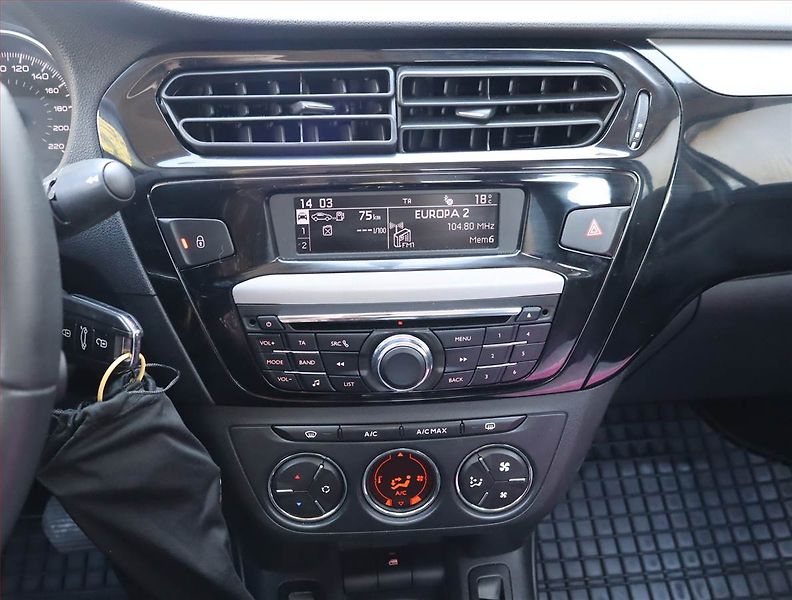 Peugeot 301 (2019) 1.6 VTi, Automat, Serv.kniha - fotka 12 z 19