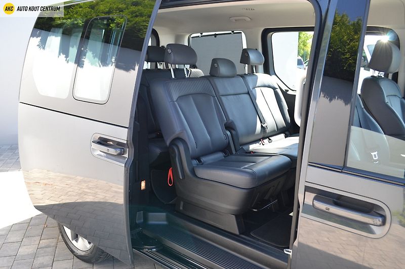 Hyundai Staria 2.2CRDi PREMIUM A/T- 9 MÍST - fotka 18 z 79
