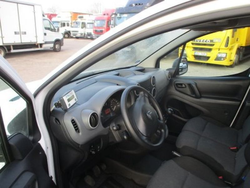 Citroën Berlingo chladící s el. zásuvkou - fotka 5 z 16