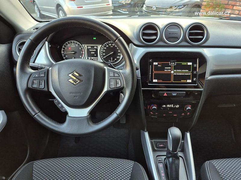 Suzuki Vitara (2016) 1.6VVT 88KW Automat COMFORT - fotka 23 z 52