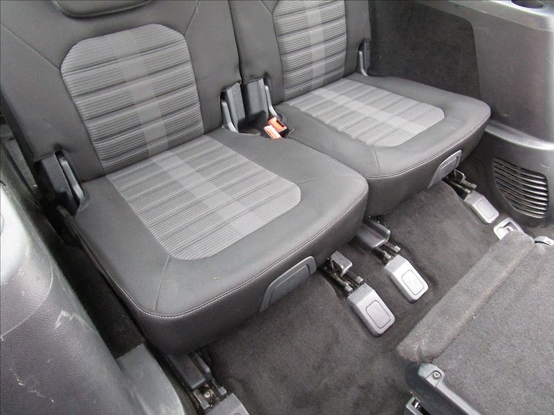 Ford Galaxy 1.5 EcoBoost, aut. Klima, 7 mí - fotka 34 z 46