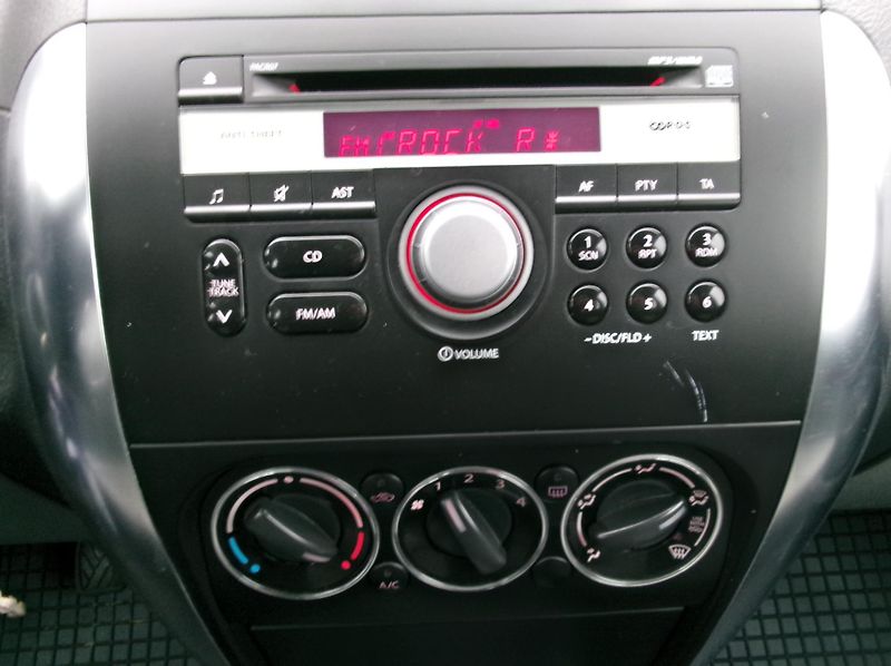 Suzuki SX4 (2009) 1.9DDiS 4x4 KLIMA výhřev TAŽNÉ - fotka 19 z 30