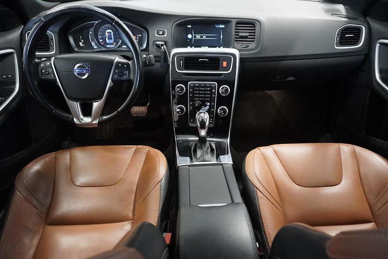 Volvo S60 D5 AUTOMAT - fotka 12 z 28