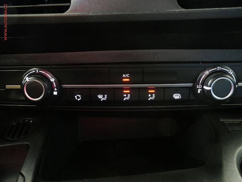 Citroën Berlingo (2020) 1.5HDi, 1.maj,ČR, AC, STK4/28 - fotka 15 z 17