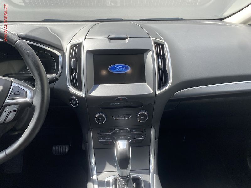 Ford S-MAX (2016) 2.0 TDCi 4x4, 7míst, AT - fotka 12 z 18