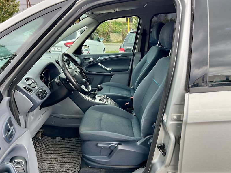 Ford Galaxy 2.0 TDCi 96 kW 7 míst - fotka 12 z 18