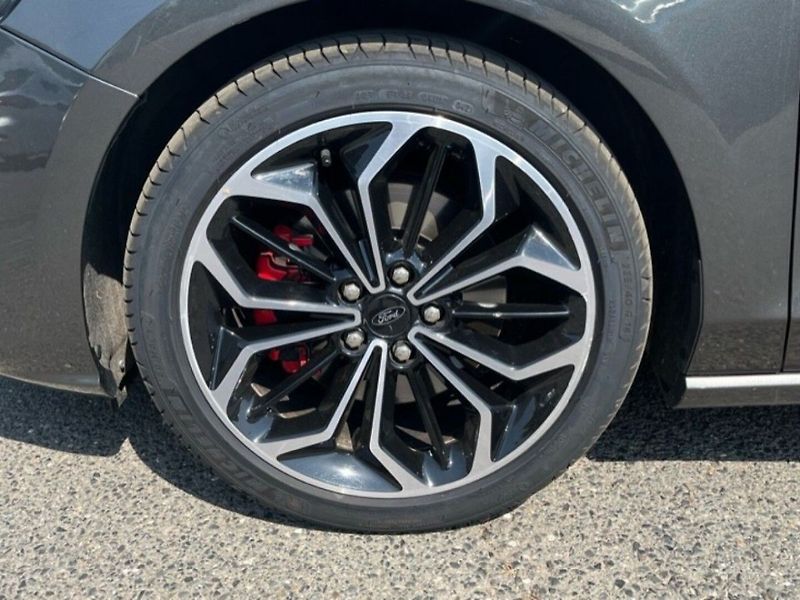 Ford Focus 1,0i,114KW,ST-LINE - fotka 14 z 14