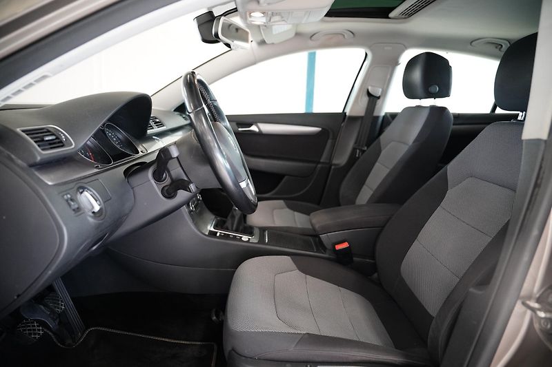 Volkswagen Passat - fotka 11 z 27
