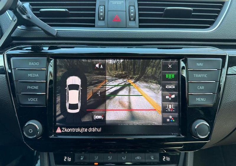 Škoda Superb (2016) - fotka 19 z 23