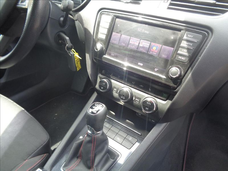 Škoda Octavia 2,0   RS - fotka 11 z 21