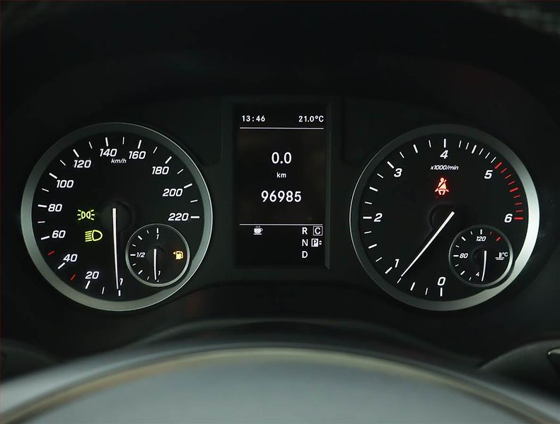Mercedes-Benz Vito (2022) Select 119 CDI 4x4, Bus, 8Míst - fotka 11 z 19
