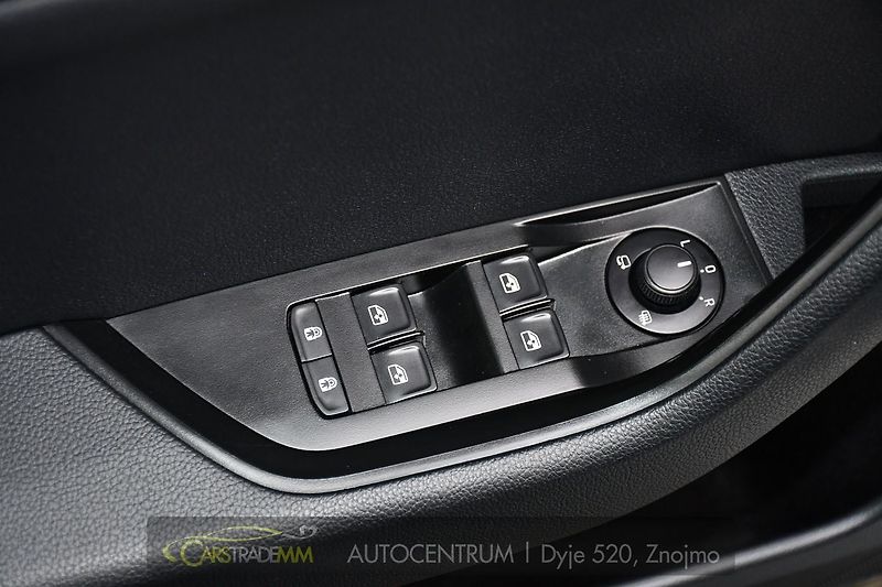 Škoda Superb 2.0TDi  - fotka 25 z 58