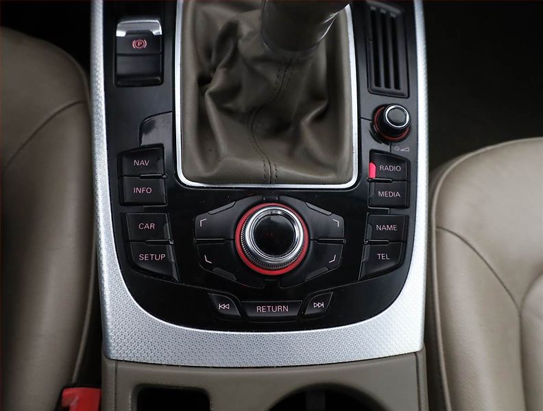 Audi A4 (2009) 2.0 TDI, jezdí výborně - fotka 11 z 17