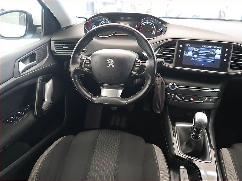 Peugeot 308 (2015) 1.2 e-THP, Tempomat - fotka 7 z 16