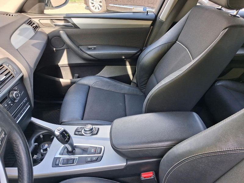 BMW X3 (2012) 2,0D XDRIVE ČR SERVISKA 2xKOLA - fotka 30 z 38