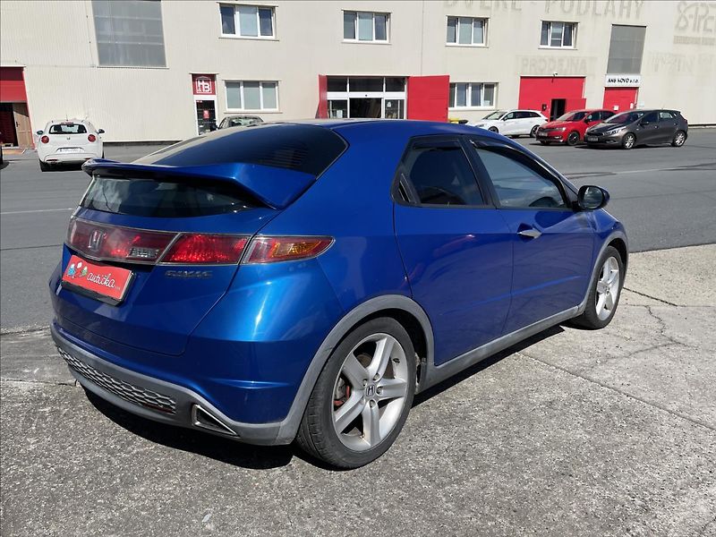 Honda Civic 2,2 CTDi*103kW*+ Al kola 17 l - fotka 5 z 35