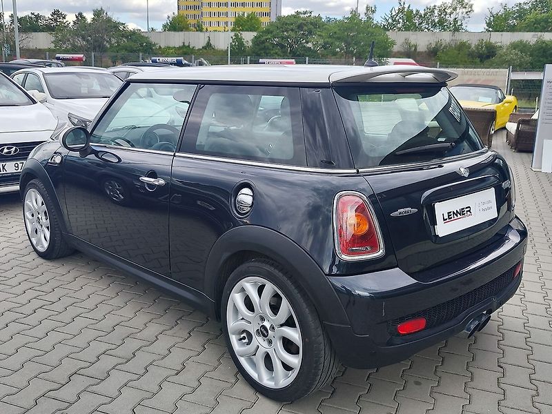Mini Cooper S 1.6/141kW John Cooper Works - fotka 7 z 25