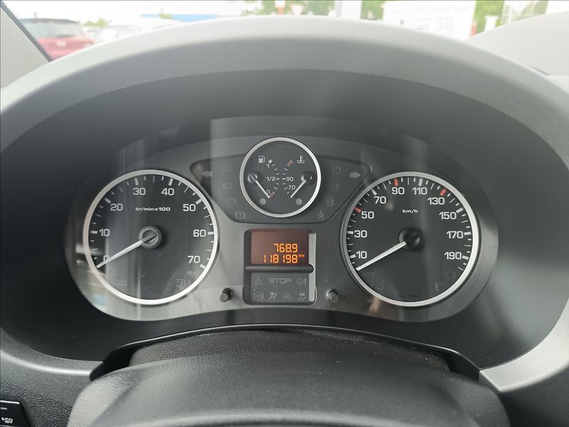 Peugeot Partner Tepee 1,6 HDi Tepee - fotka 15 z 21