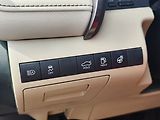 Toyota Camry 2.5 HEV/160kW Executive e-CVT - náhled 29