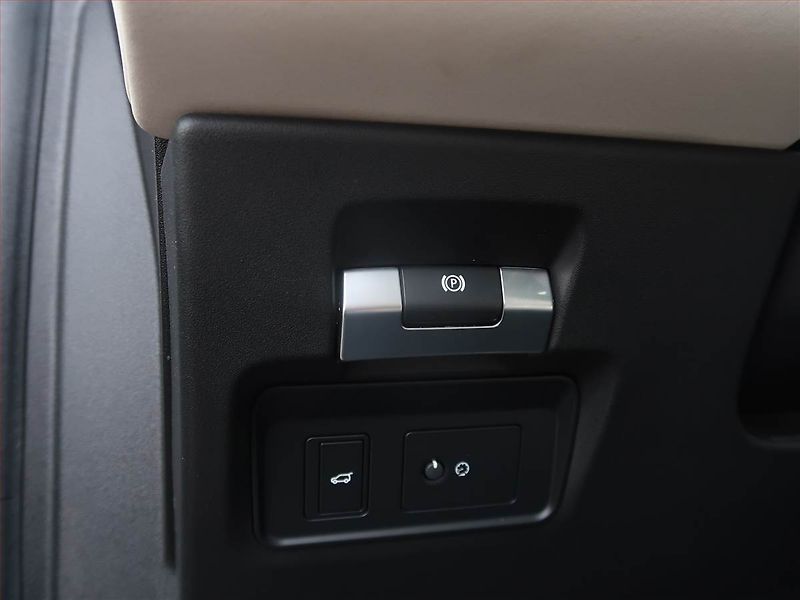 Land Rover Discovery Sport (2019) TD4 - fotka 17 z 23