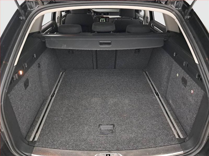 Škoda Superb (2015) 2.0 TDI, Navi, Xenony - fotka 13 z 21
