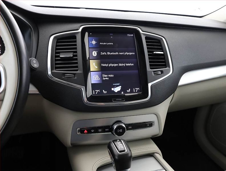Volvo XC90 (2018) D5 AWD - fotka 10 z 21