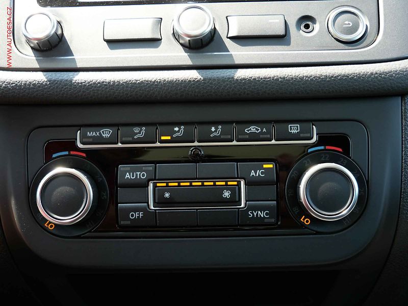 Volkswagen Tiguan (2013) 1.4 TSi, Navi, AC, park. - fotka 14 z 19