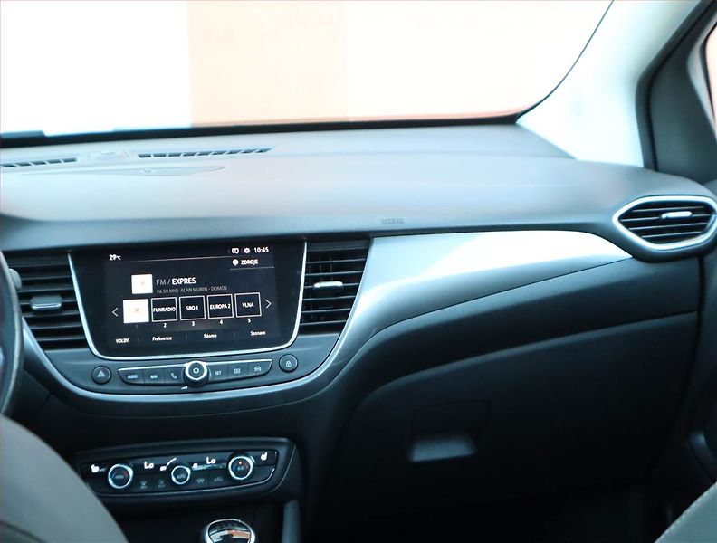 Opel Crossland X (2017) Ultimate 1.6 CDTI, Serv.kniha - fotka 8 z 17