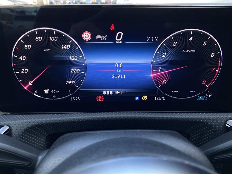 Mercedes-Benz Třídy A (2025) 200 - fotka 16 z 26