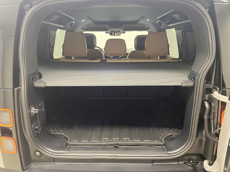 Land Rover Defender (2026) 110 D350 X-Dynamic HSE - fotka 5 z 56
