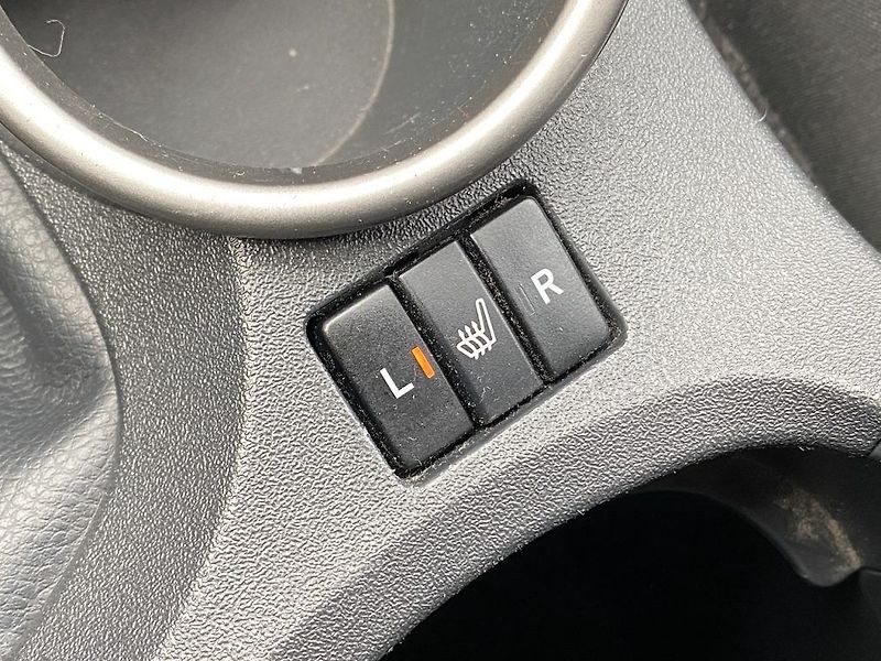 Toyota Verso 2.0D, ČR, Sol, 2x kola - fotka 14 z 15