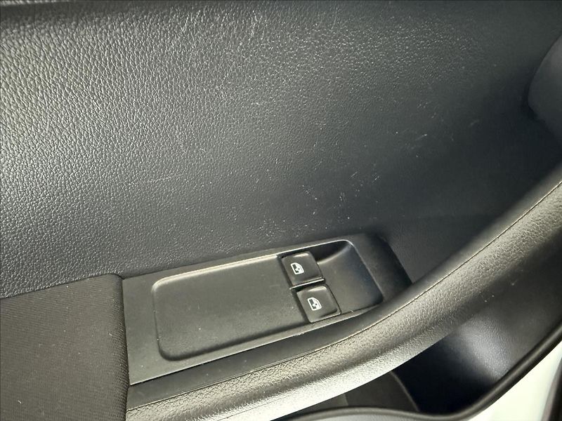 Škoda Fabia 1,2   TSI 66kW,SERVISKA - fotka 10 z 24