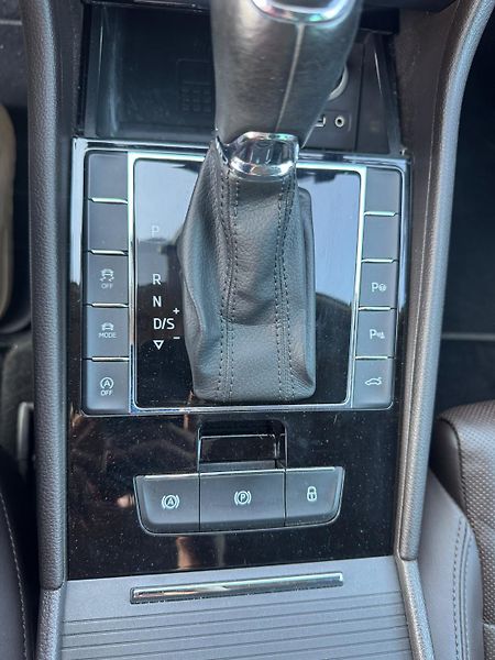 Škoda Superb (2015) Prodám naše rodinné auto - fotka 16 z 25