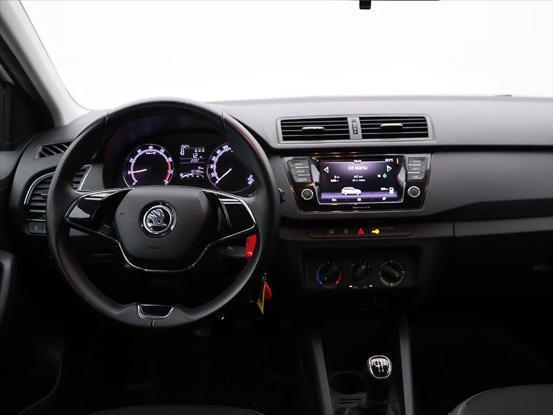 Škoda Fabia 1,0 TSI 70kW Ambition CZ DPH - fotka 24 z 32