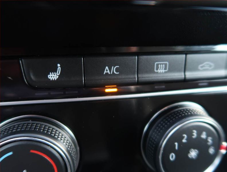 Volkswagen Arteon (2020) R-line 2.0 TDI - fotka 22 z 25