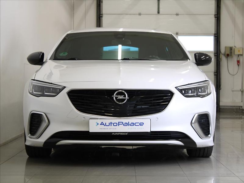 Opel Insignia 2,0 GSI 191kW 4x4 Bose Výprode - fotka 2 z 24