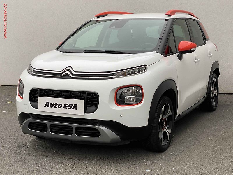 Citroën C3 Aircross (2018) 1.2 PT, Shine, navi, kamera - fotka 3 z 18