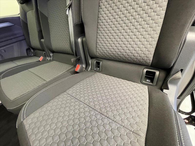 Volkswagen Caravelle Nový T7 Style 2,0 TDI 4MOT 8AU - fotka 21 z 32