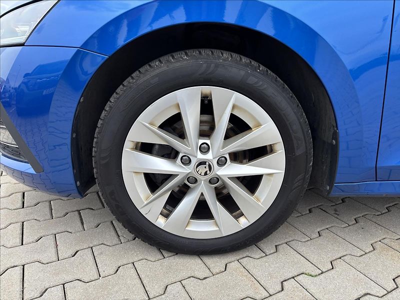 Škoda Octavia 2,0 TDI 110kW Style Aut - fotka 9 z 39