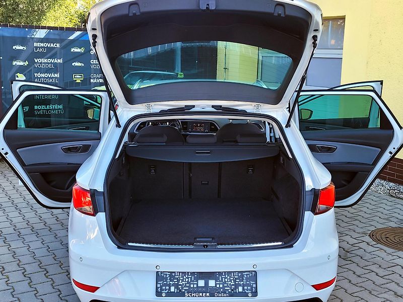 Seat Leon 1,2 ST Style 1maj*SERV.KNÍŽKA* - fotka 15 z 44