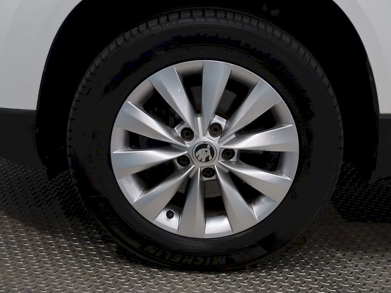Škoda Karoq (2019) AMBITION 1.0TSI 85KW - fotka 12 z 35
