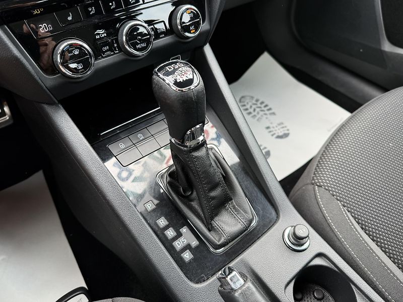 Škoda Octavia Scout 2,0 TDI 4x4 Automat  - fotka 32 z 37